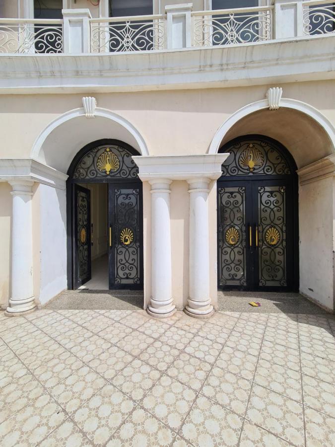Lord Krishna Palace Hotel Vrindāvan Eksteriør billede